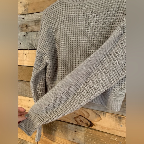 Grey knit crop sweater - Picture 8 of 10